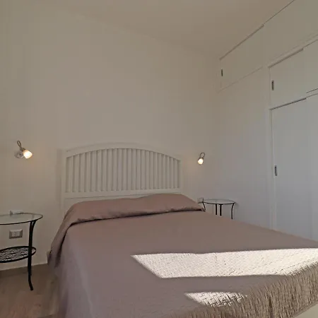 Murphy Holiday - Minima *